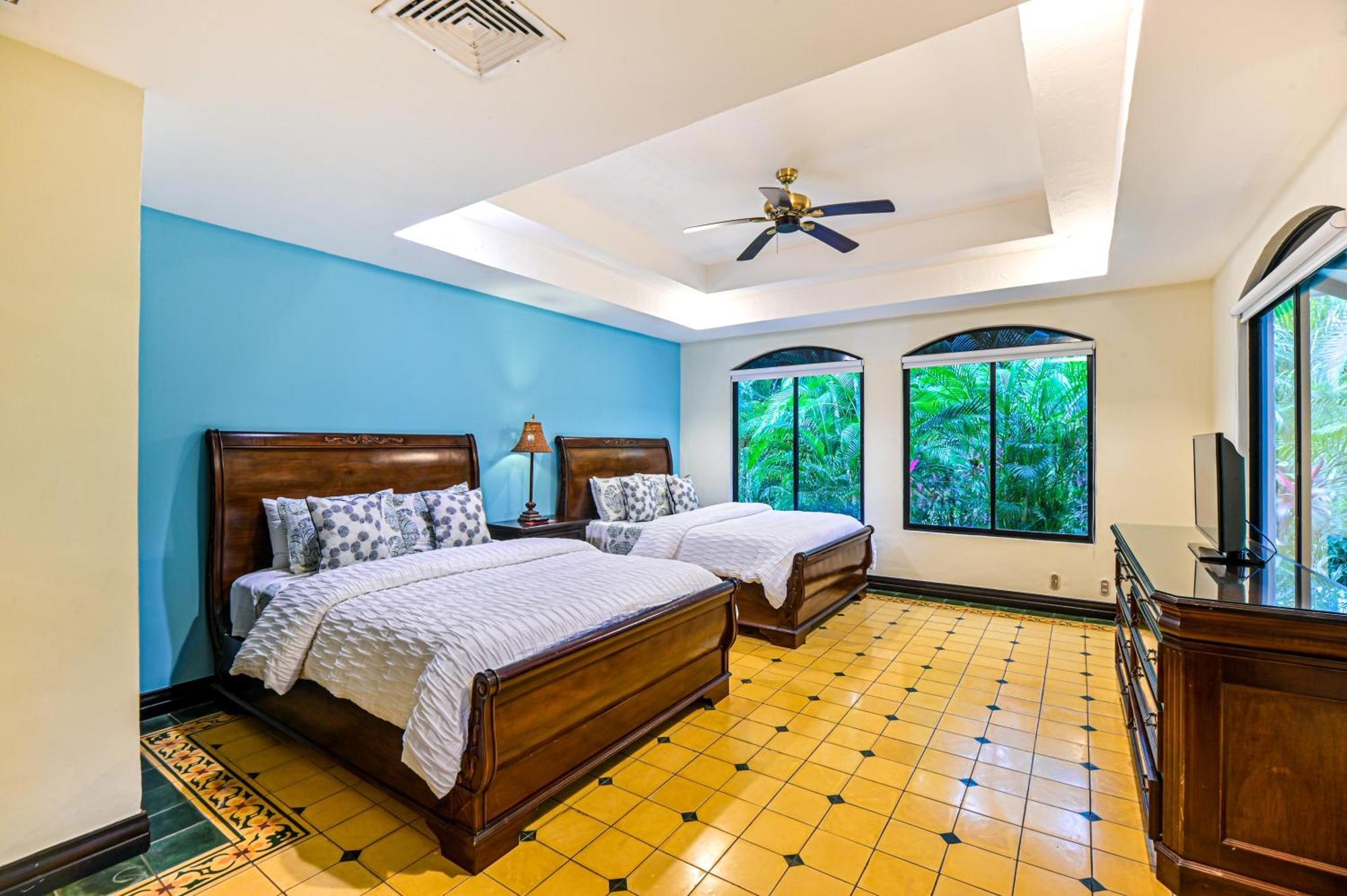 Stay In Cr Los Suenos Condos Jaco Room photo